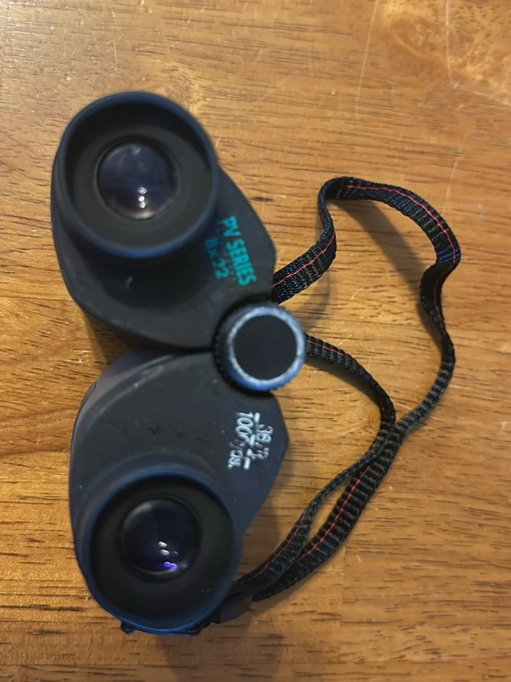 Vivitar PV Series \bm{8\times 22} Compact Pocket Binoculars with Case (Made in K